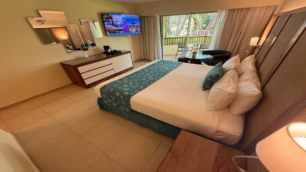 Standard room with tropical view at Impressive Punta Cana
