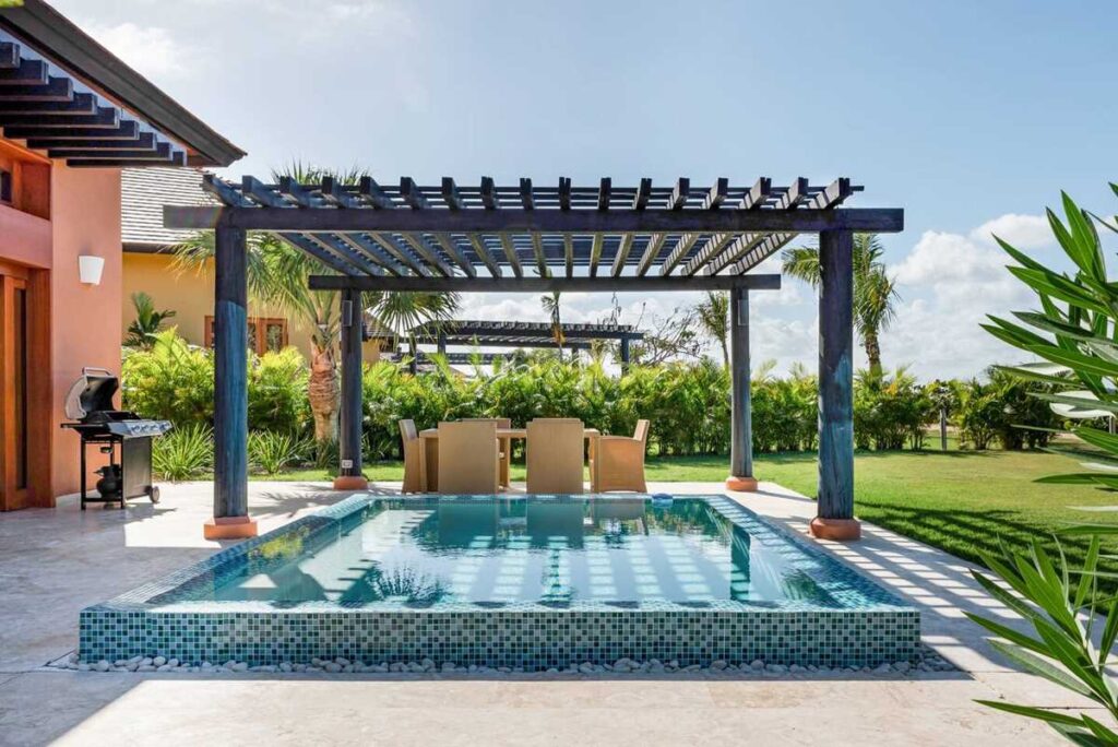A fancy and unique Airbnb in Punta Cana with sunken pool an large garden