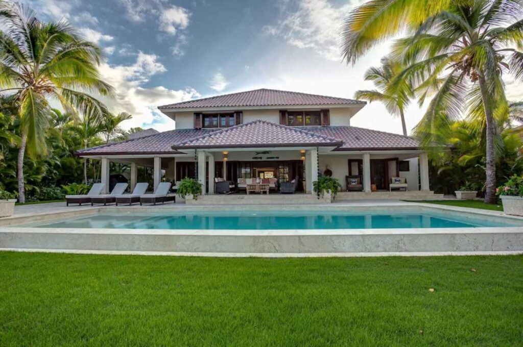 A wonderful 4-bedroom villa in Punta Cana, part of Puntacana Resort