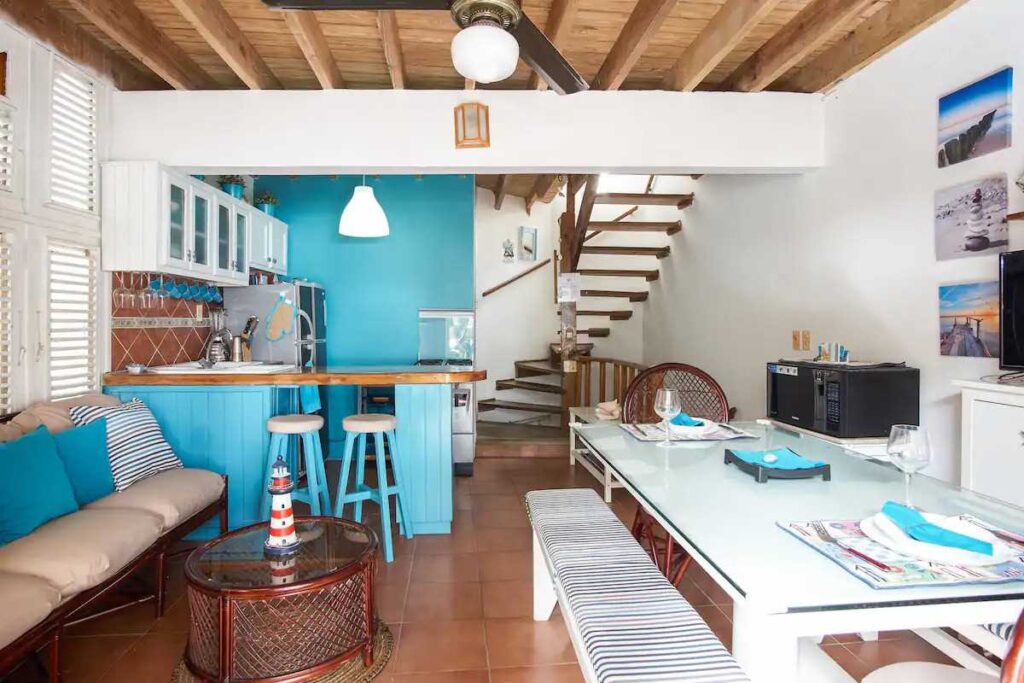 A unique and cozy beach hut in Juan Dolio, bookable via Airbnb