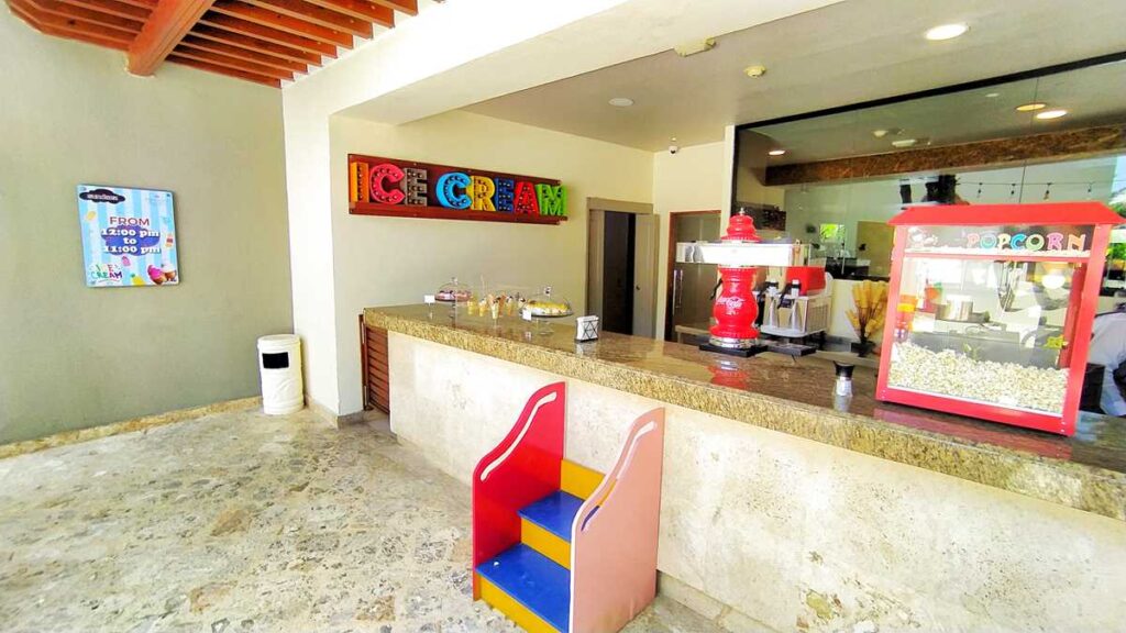 Dreams Royal Beach is also perfectly for families traveling to Punta Cana