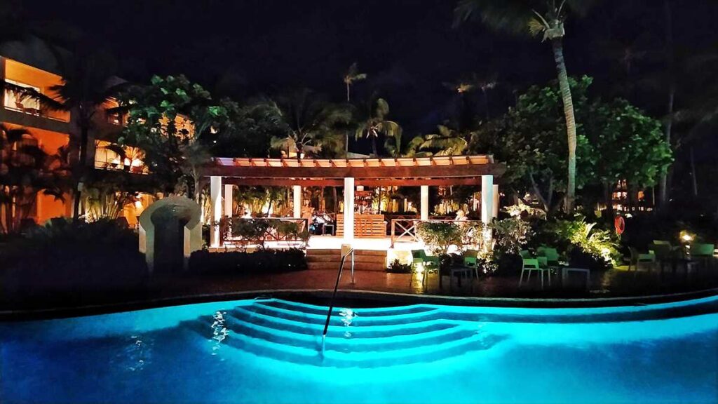 A wonderful cozy bar at night at Dreams Royal Beach Resort in Punta Cana