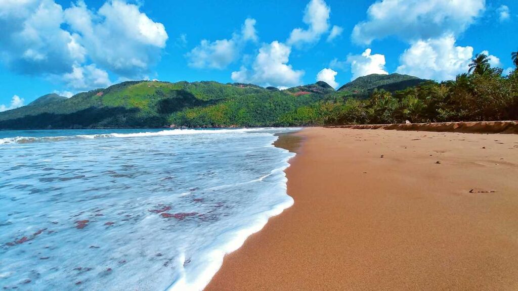 The pristine beach of Playa El Valle on the peninsula of Samaná