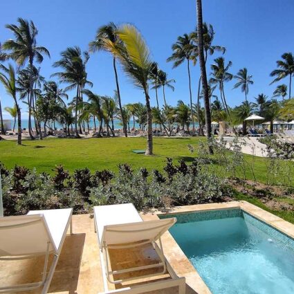Oceanfront room terrace with view of the sea