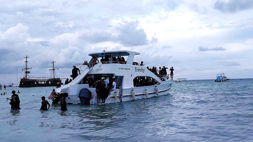 A party boat in Punta Cana, people getting on and off
