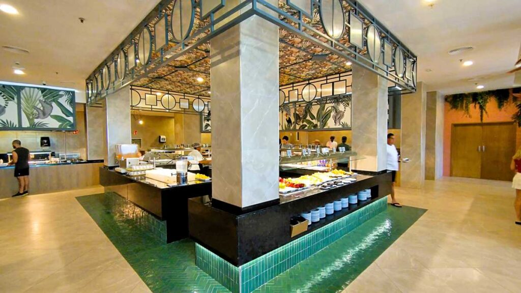 The new buffet at Riu Palace Macao Resort