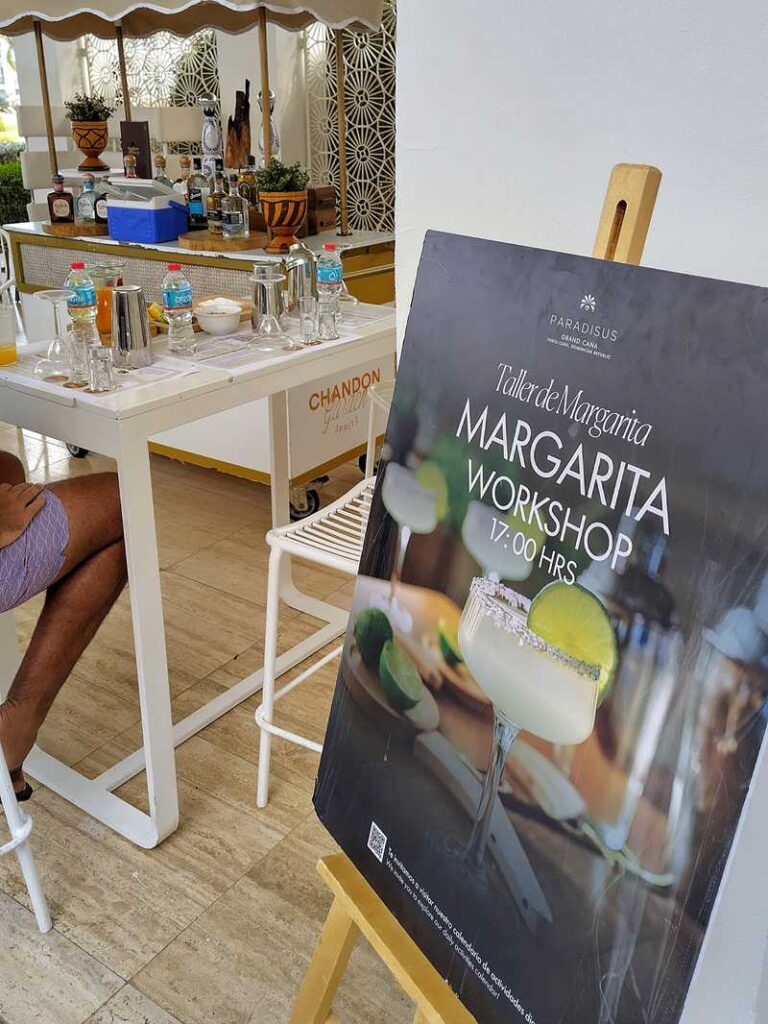 Themed cocktail workshop afternoon at Paradisus Grand Cana
