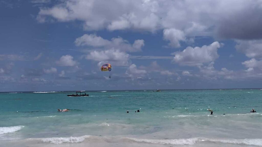 dominican republic 1471 punta cana beach parasailing