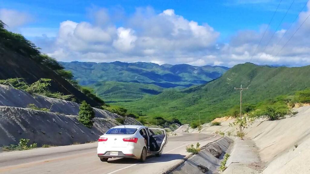 Road-Trip through the west of the Dominican Republic with views on the Sierra de Neyba