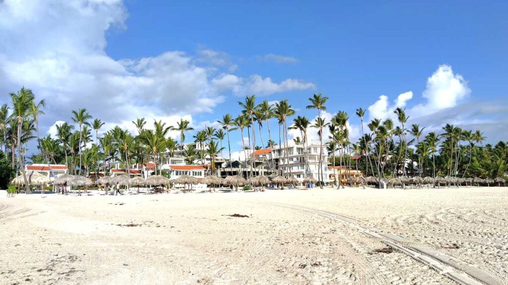 An open beachfront at Corales Beach, perfect for soaking up the Caribbean vibes