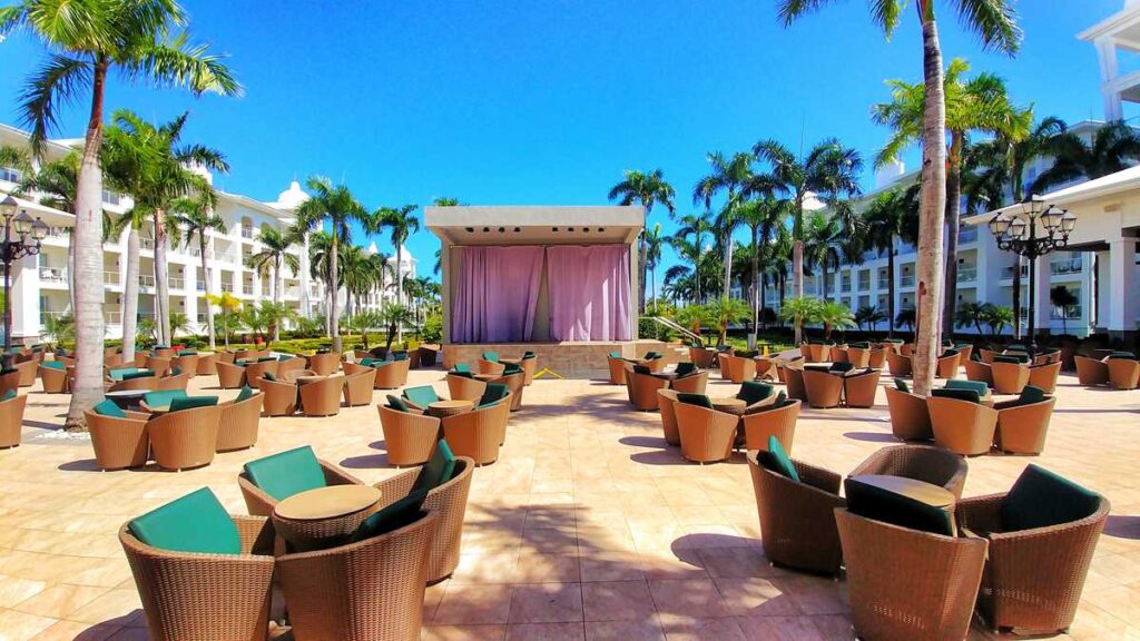 The main plaza of RIU Palace Punta Cana, one of the several RIU all-inclusive resorts in Punta Cana