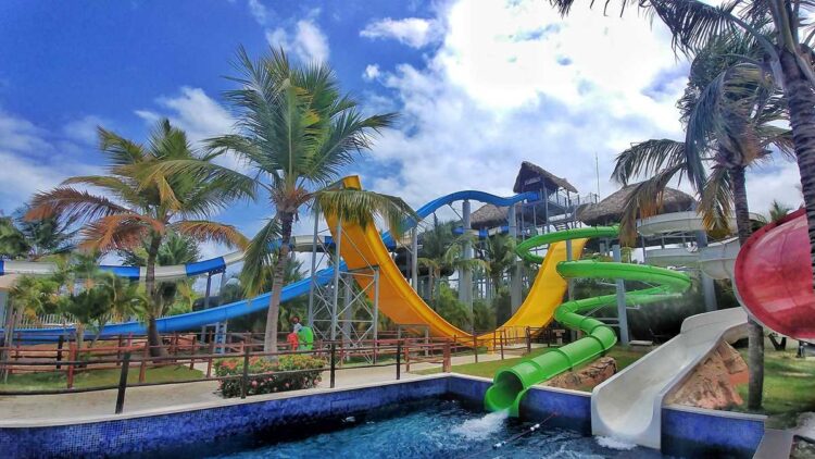 Royalton Punta Cana and Royalton Splash do have their own water park in Punta Cana