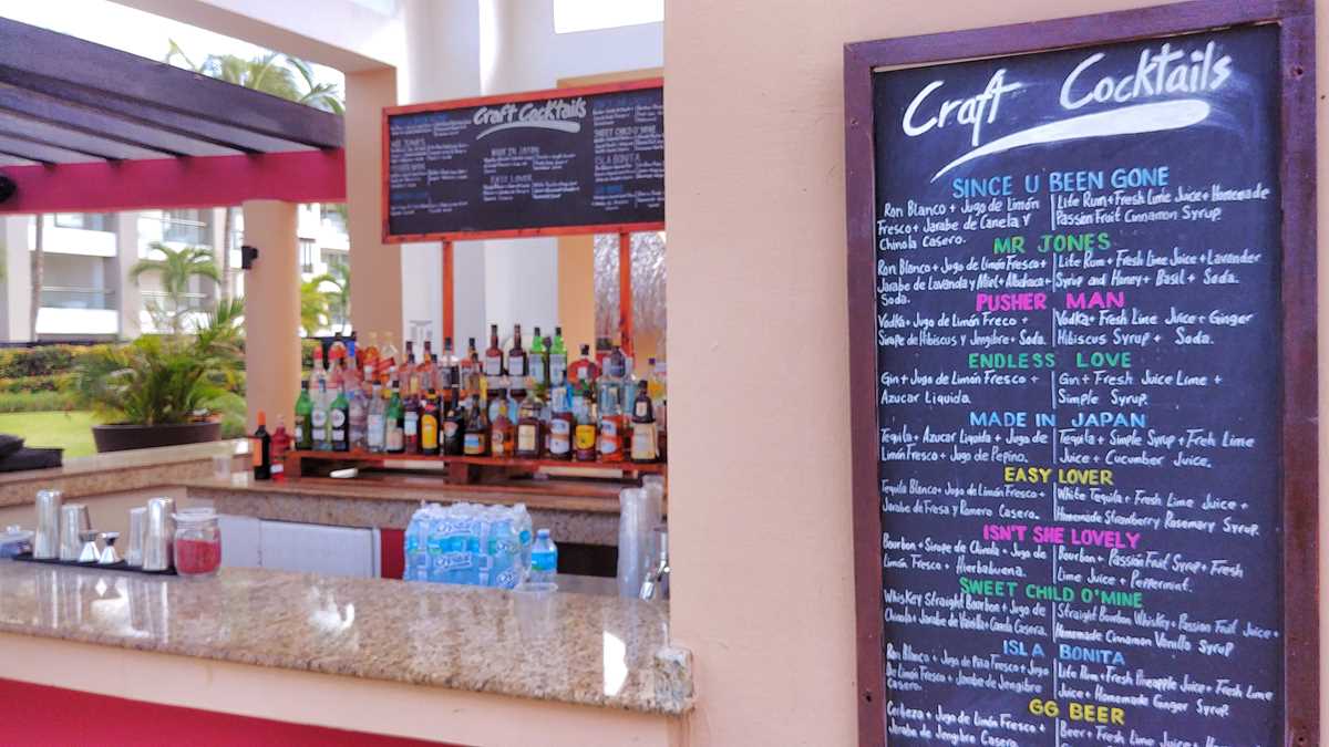 Delicious bars and cocktails are awaiting at one of the 23 bars at Hard Rock Hotel & Casino Punta Cana