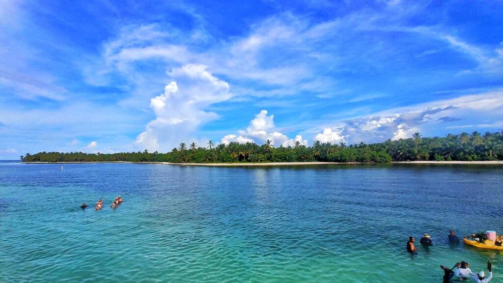 Catamaran tours in Punta Cana to the Natural Swimming Pool