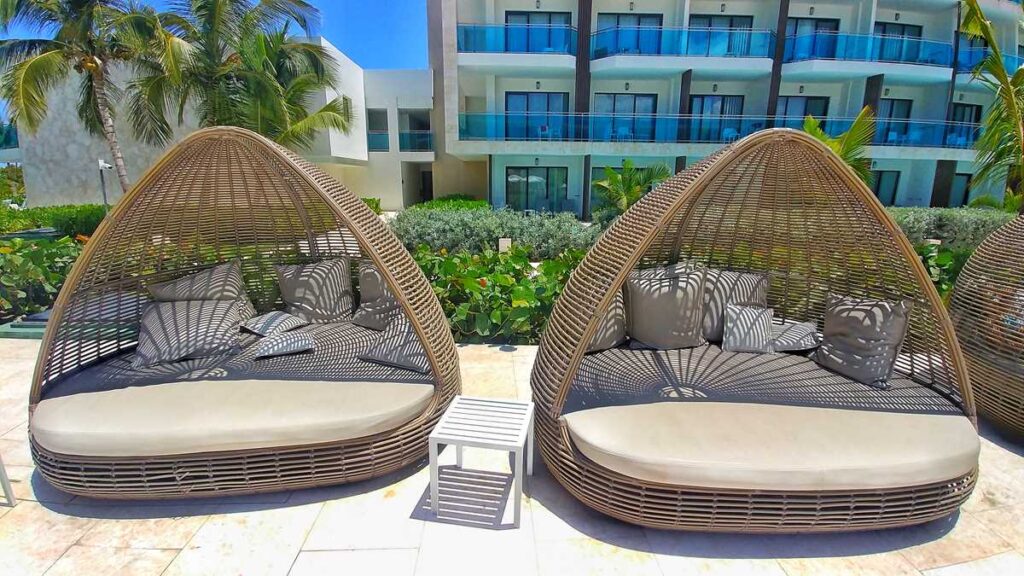 Beautiful sun loungers at the main pool of Serenade Resort Punta Cana