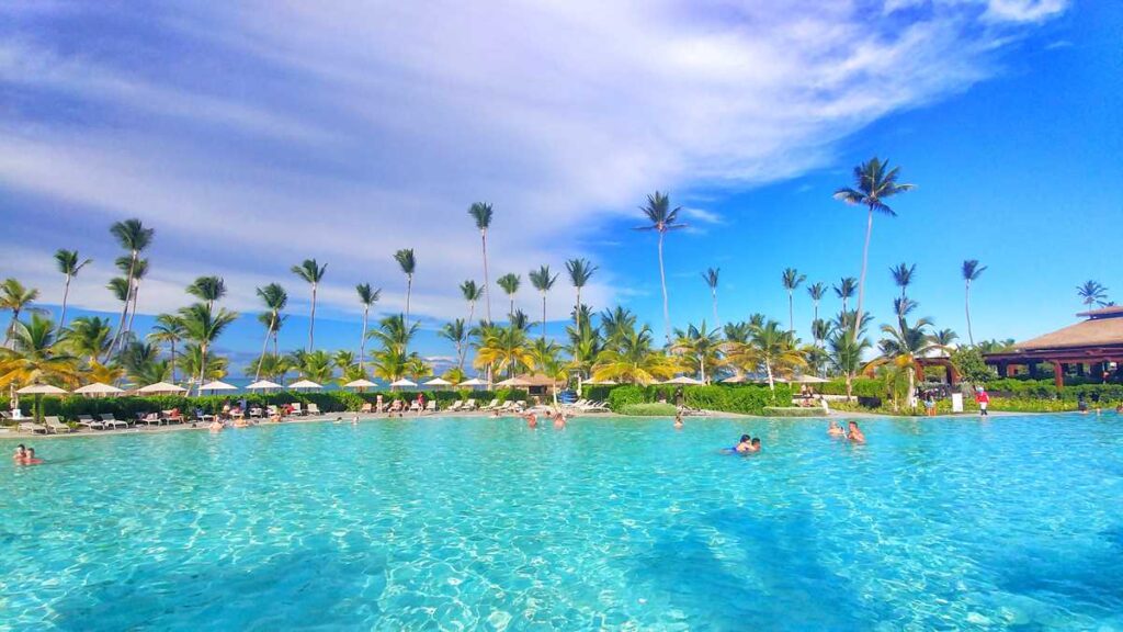 Lopesan Infinity pool at this Punta Cana all-inclusive resort