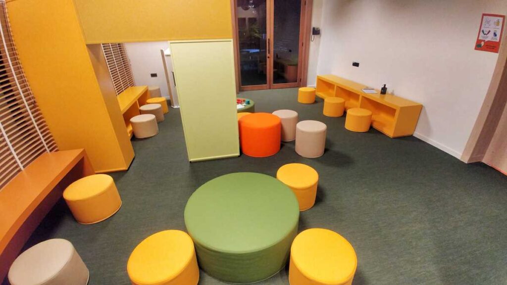 Small kids area are available at every restaurant