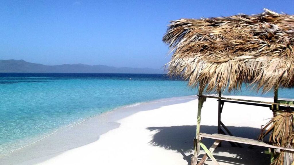 The beautiful snorkeling area of Cayo Arena in Punta Rucia