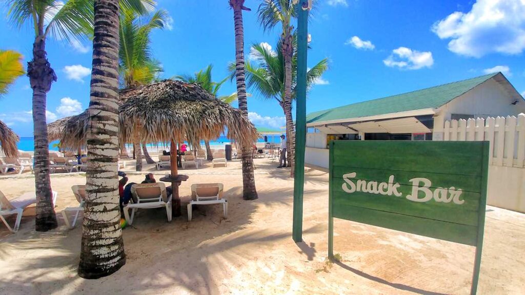 The snack bar at the ocean at whala Bayahibe