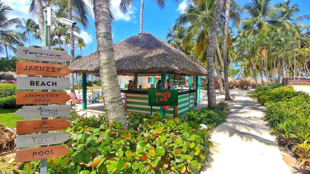 The wonderful juice bar at Catalonia La Romana in Bayahibe