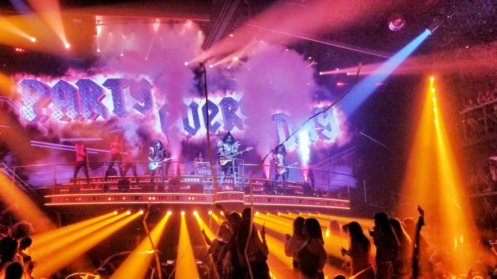 Coco Bongo in Punta Cana, the best entertainment and nightlife show