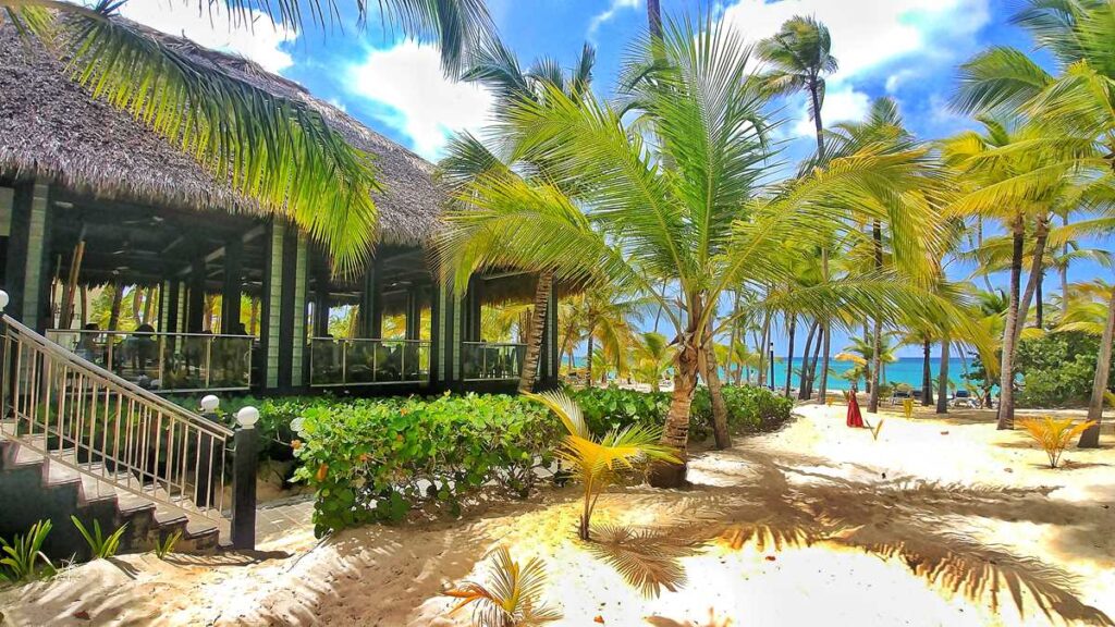 Beachfront lunch at Riu Palace Macao Punta Cana