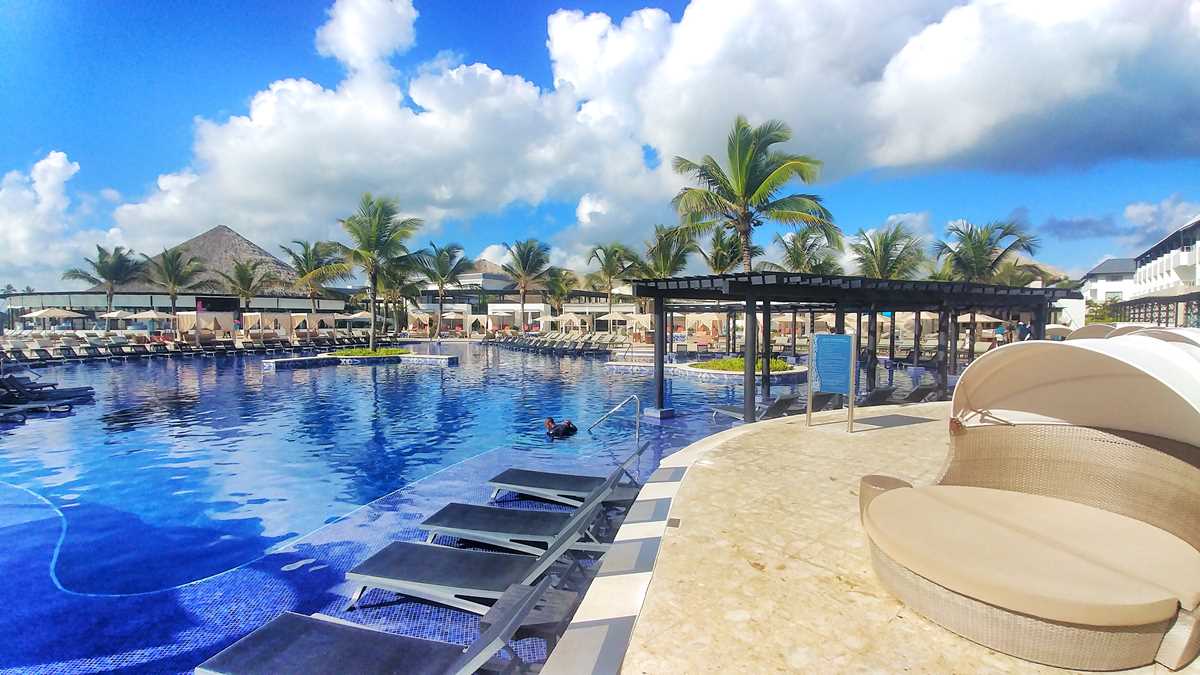 Helpful Overview & Experiences: all-inclusive ADULTS-ONLY resorts in Punta Cana