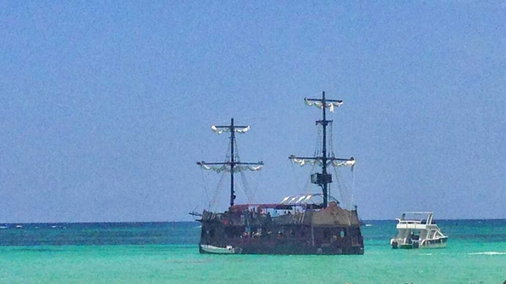 The huge and impressive pirate ship in Punta Cana