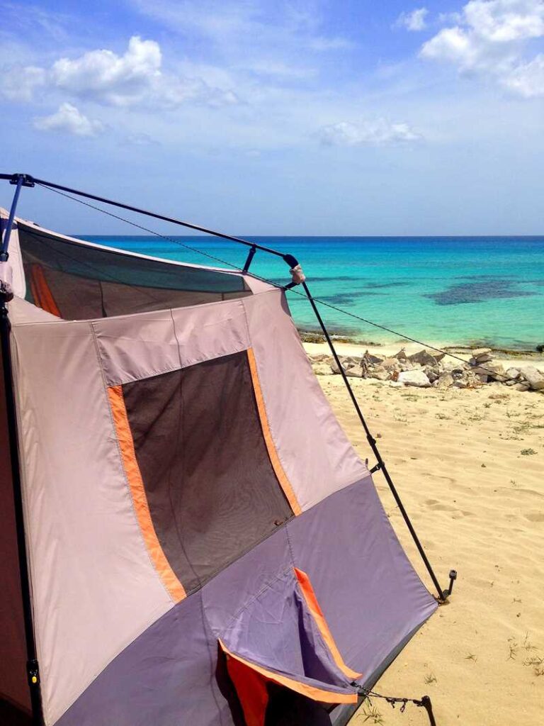 Glamping next to Bahia de las Aguilas, a very special experience in the Dominican Republic